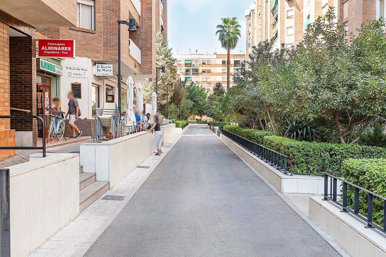 Amplio Y Centrico, Recien Reformado, Calefaccion Central, Jardines, Supermercados, Cafeterias Y Todos Los Servicios En El Corazon De La Ciudad Granada Esterno foto